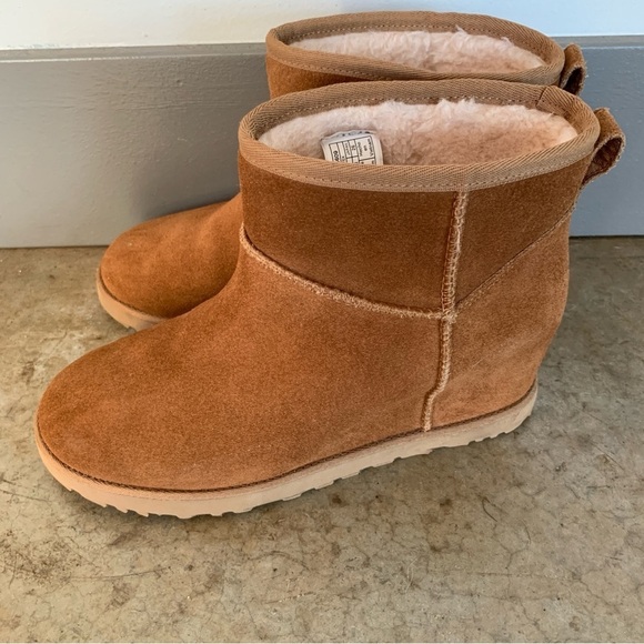 Ugg Classic Femme Mini Wedge Boot Size 9 - Picture 3 of 10